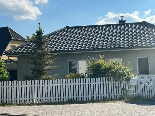 Einfamilienhaus Schulzendorf Straßenansicht